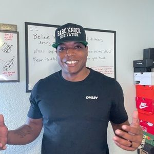 Meet your Posher, Lee